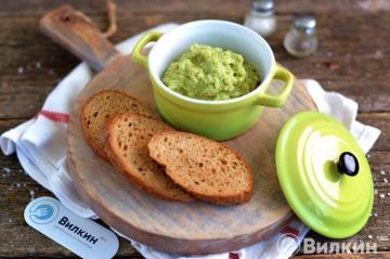 Pasta de aguacate para sándwiches