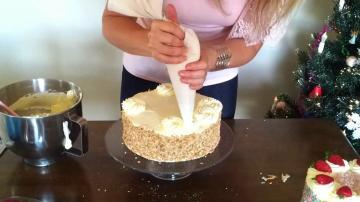 Crema tartas, pasteles y postres se preparan