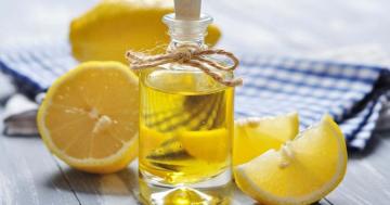 Hígado de zapatos y las toxinas vasculares de aceite de oliva y el jugo de limón