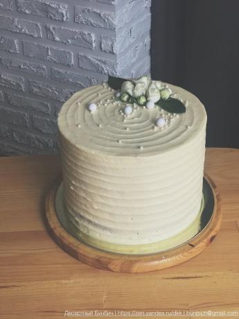 La opción de utilizar la crema sobre un pastel de bodas