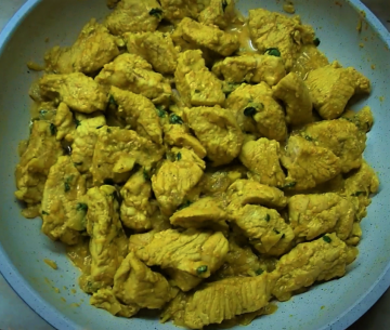 Salsa de curry de pavo