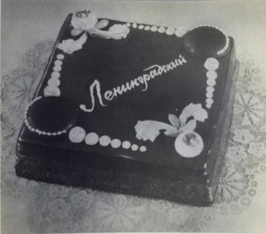 Pastel de Leningrado. Foto del libro "La producción de tartas y pasteles," 1976 