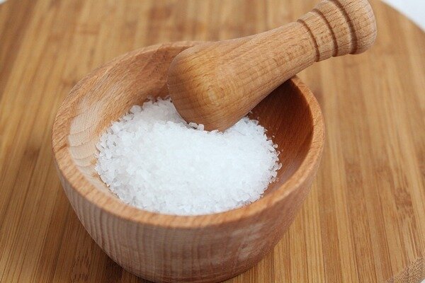 Comer demasiada sal puede provocar problemas de salud. (Foto: Pixabay.com)