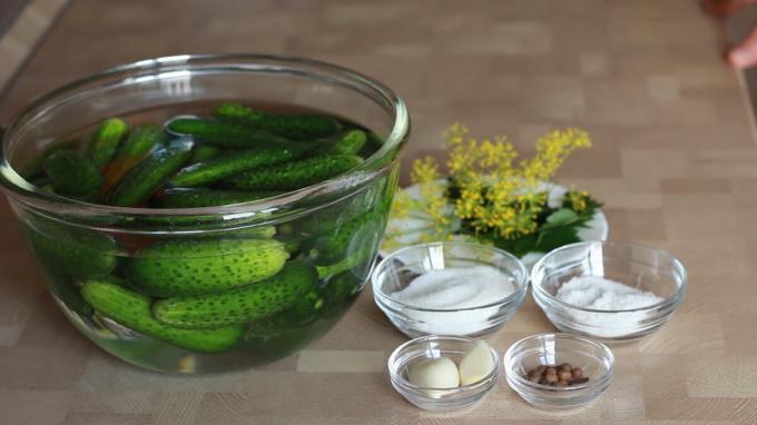 Preparar las verduras y hierbas