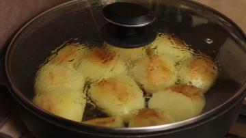 La receta de la abuela de deliciosas patatas fritas. Una forma sencilla de preparar patatas