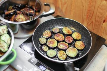 Berenjenas al horno con carne picada y queso