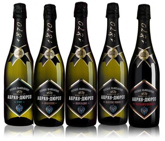 Champagne "Abrau-Durso" - el tercer lugar en la parte superior tres en la opinión de expertos Roskontrolya.