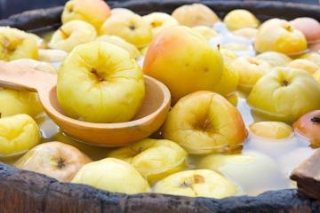 Cómo preparar las manzanas en vinagre - 3 retsepta