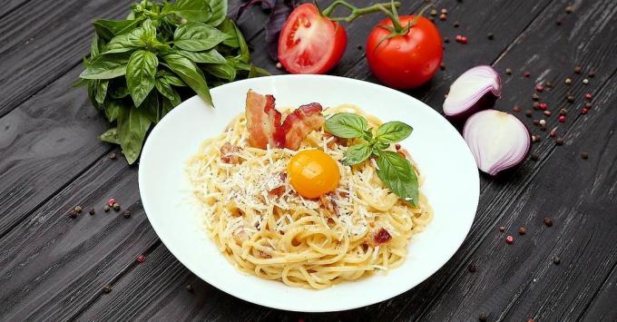 
Transformar la cena todos los días de aburrimiento en un estilo romántico italiano.