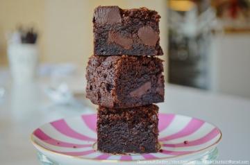 Mi postre de chocolate favorita - brownie. Receta de pastel de chocolate extrema