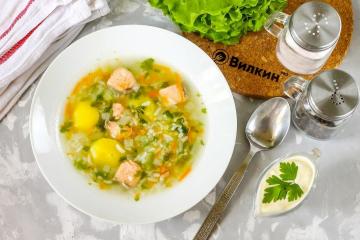 Sopa de pescado con salmón