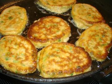 Buñuelos de pescado en conserva en 15 minutos