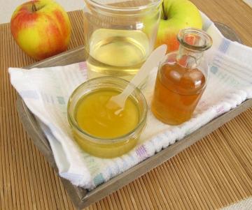 Beber vinagre de manzana y miel en la mañana