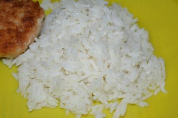 ¿Cómo puedo cocinar el arroz crujiente perfecto para adornar. Comparto sus secretos